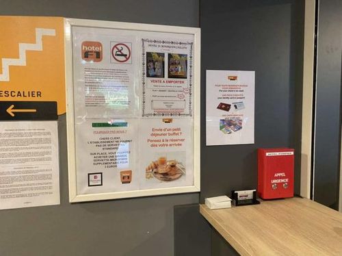 Τελευταία εταιρικά blogs για Έργο Ξενοδοχείου Γαλλίας -- Με τηλέφωνο έκτακτης ανάγκης JR313-2B